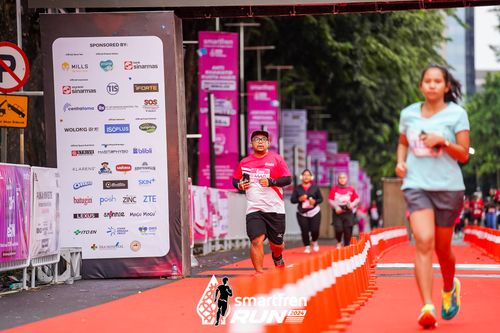 Race photo from Smartfren Run 2024