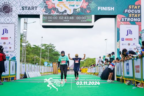 Race photo from Arutmin Borneo Run 2024