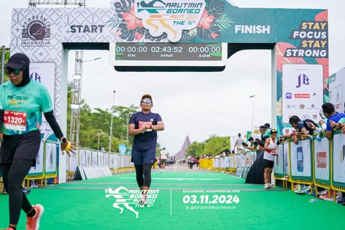 Race photo from Arutmin Borneo Run 2024