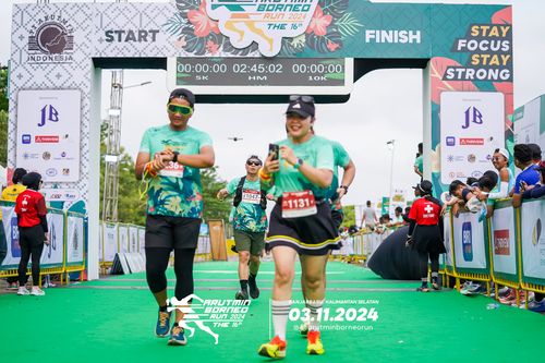 Race photo from Arutmin Borneo Run 2024