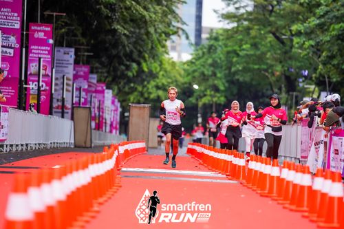 Race photo from Smartfren Run 2024