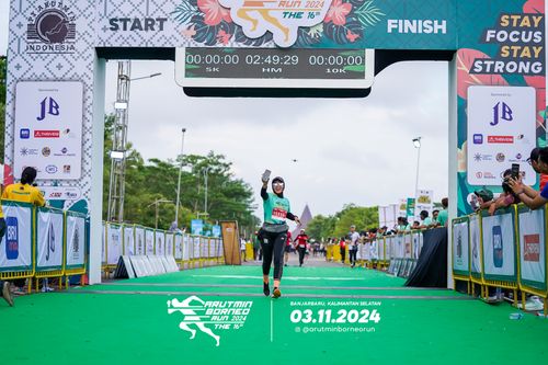 Race photo from Arutmin Borneo Run 2024