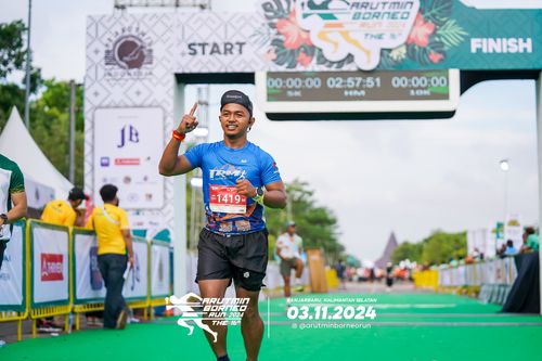 Race photo from Arutmin Borneo Run 2024