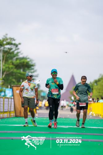 Race photo from Arutmin Borneo Run 2024