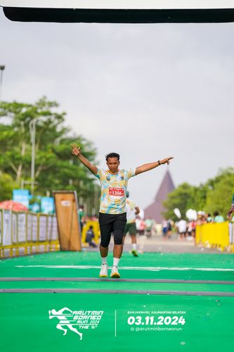Race photo from Arutmin Borneo Run 2024