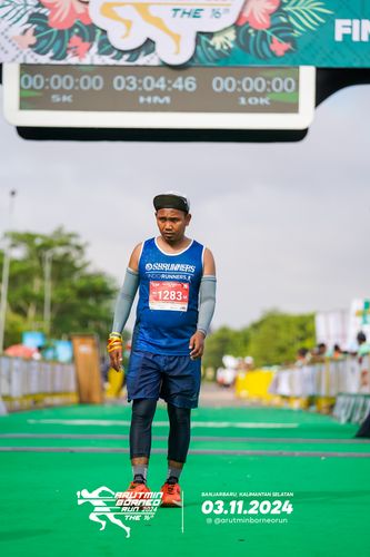 Race photo from Arutmin Borneo Run 2024