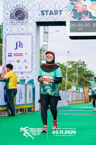 Race photo from Arutmin Borneo Run 2024