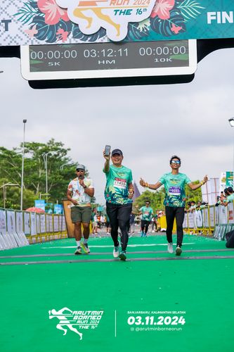 Race photo from Arutmin Borneo Run 2024