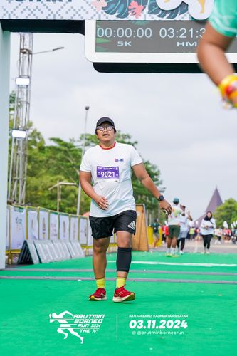 Race photo from Arutmin Borneo Run 2024