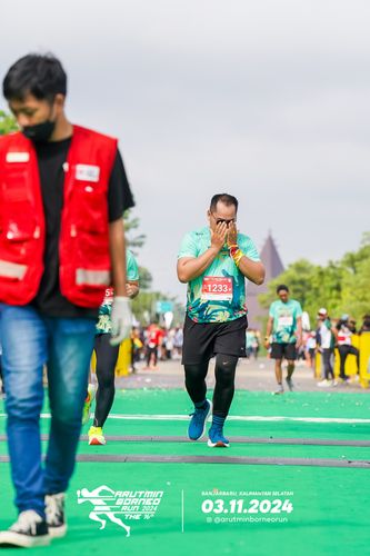 Race photo from Arutmin Borneo Run 2024