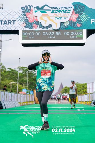 Race photo from Arutmin Borneo Run 2024