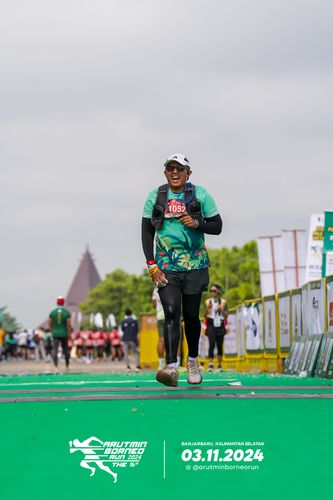 Race photo from Arutmin Borneo Run 2024