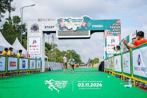 Race photo from Arutmin Borneo Run 2024