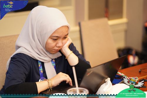 Race photo from Telin Batic 2024 Photo Search