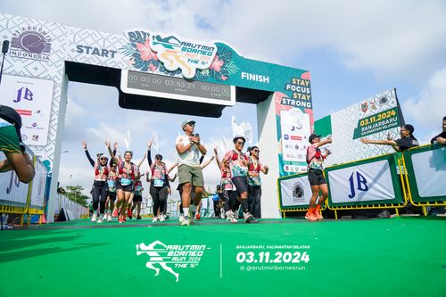 Race photo from Arutmin Borneo Run 2024