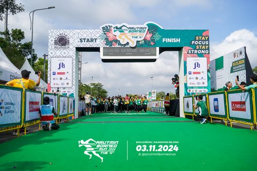 Race photo from Arutmin Borneo Run 2024