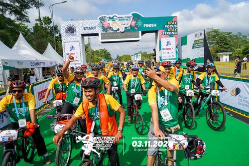 Race photo from Arutmin Borneo Run 2024