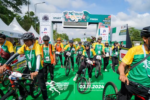Race photo from Arutmin Borneo Run 2024