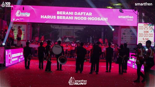 Race photo from Smartfren Run 2025 
