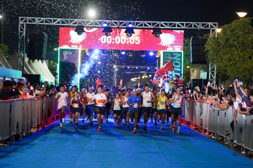 Race photo from PIK NITE RUN 2025