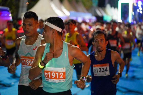 Race photo from PIK NITE RUN 2025