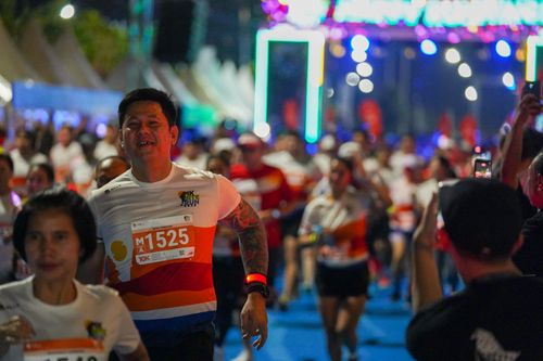Race photo from PIK NITE RUN 2025