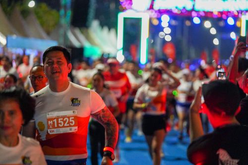 Race photo from PIK NITE RUN 2025