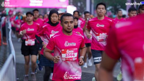 Race photo from Smartfren Run 2025 