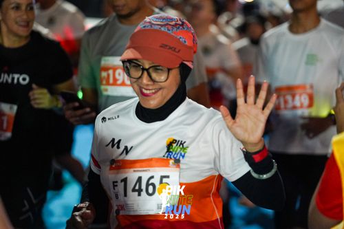 Race photo from PIK NITE RUN 2025