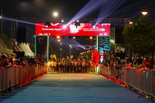 Race photo from PIK NITE RUN 2025