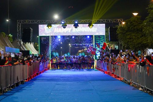 Race photo from PIK NITE RUN 2025
