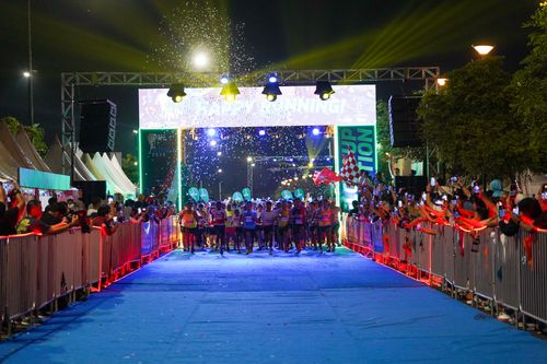 Race photo from PIK NITE RUN 2025