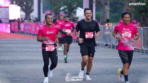 Race photo from Smartfren Run 2025 