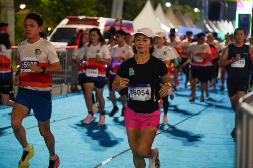 Race photo from PIK NITE RUN 2025
