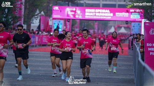 Race photo from Smartfren Run 2025 