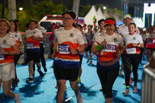 Race photo from PIK NITE RUN 2025