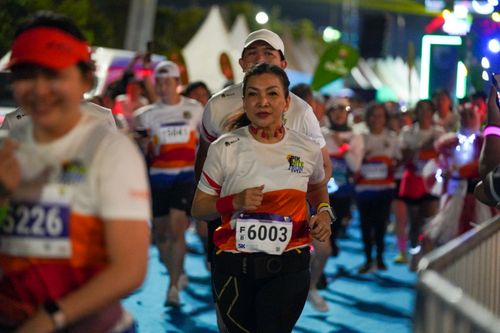 Race photo from PIK NITE RUN 2025