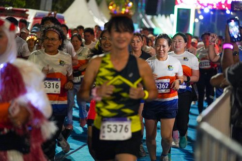 Race photo from PIK NITE RUN 2025