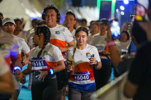 Race photo from PIK NITE RUN 2025