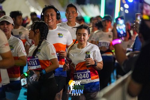 Race photo from PIK NITE RUN 2025
