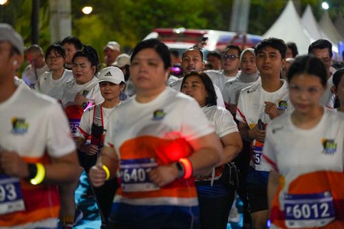 Race photo from PIK NITE RUN 2025