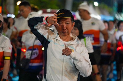 Race photo from PIK NITE RUN 2025