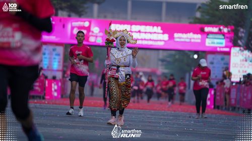 Race photo from Smartfren Run 2025 