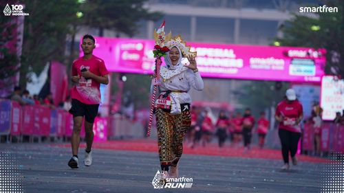 Race photo from Smartfren Run 2025 