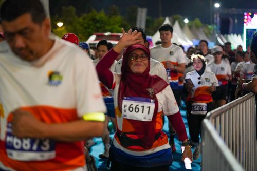 Race photo from PIK NITE RUN 2025