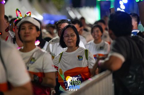Race photo from PIK NITE RUN 2025