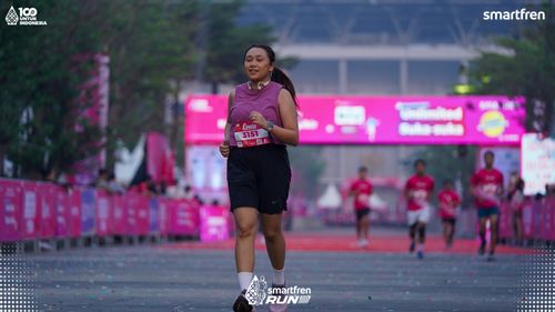 Race photo from Smartfren Run 2025 