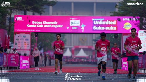 Race photo from Smartfren Run 2025 