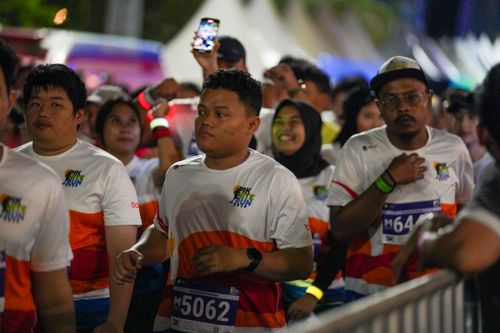 Race photo from PIK NITE RUN 2025