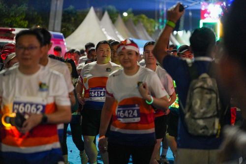 Race photo from PIK NITE RUN 2025
